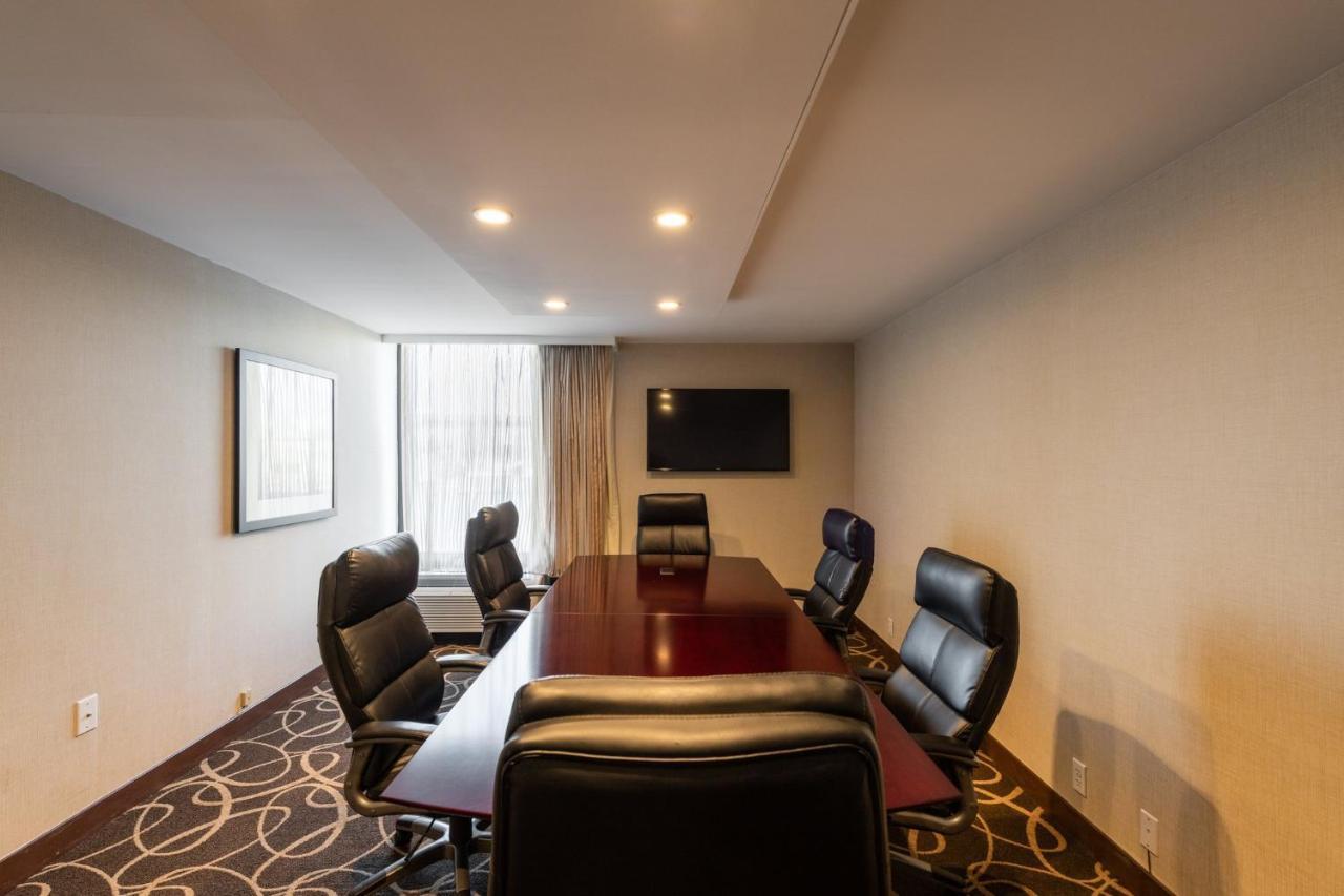 Hotel Crowne Plaza Newark Airport By Ihg Elizabeth Esterno foto